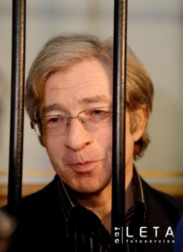14.01.2008. Bijušais Jūrmalas mērs Juris Hlevickis Augstākajā tiesā, kas 14.janvārī apelācijas kārtībā sāka izskatīt Jūrmalas mēra vēlēšanu kukuļošanas krimināllietu.
Autors: LETA