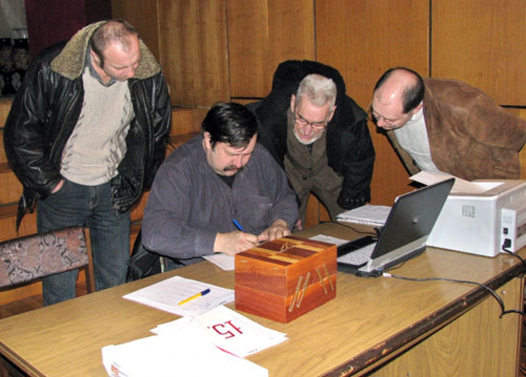 Zolītes maratona dalībnieku rezultātus operatīvi apkopo datorspeciālists Maigonis Avotiņš.
Autors: Juris Iļņickis
