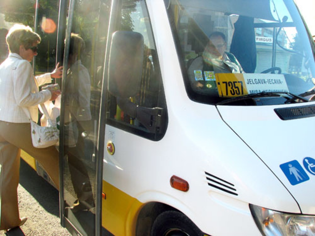 Diemžēl no 1. septembra vietējie lauku ļaudis vairs nevarēs aizbraukt uz darbu ar Jelgavas autobusu parka nodrošināto sabiedrisko transportu.
Autors: no «Bauskas Dzīves» arhīva