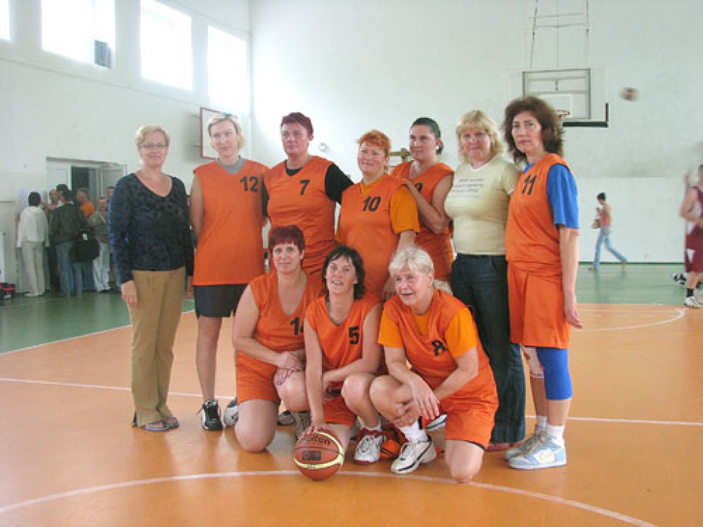 Bauskas rajona sieviešu basketbola komanda Aizkrauklē guva četras uzvaras un godam nopelnīja zelta medaļas.
Autors: Juris Iļņickis