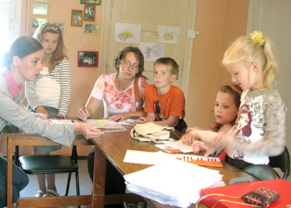 Mazais ansamblis – tā vokālā pedagoģe Kristīne Circene mīļi dēvē 1. kora klases dziedātājus.
Autors: Juris Iļņickis