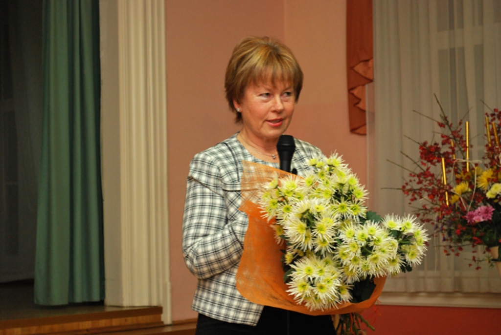 23. oktobra vakarā ļoti pozitīvā un sirsnīgā gaisotnē norisinājās Bauskas pamatskolas 90 gadu jubilejas sarīkojums. Svinību viesiem, absolventiem, pedagogiem kopā bija tiki jauki, ka pat vēlā nakts stundā negribējās šķirties, un grupai...