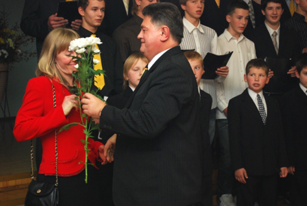 23. oktobra vakarā ļoti pozitīvā un sirsnīgā gaisotnē norisinājās Bauskas pamatskolas 90 gadu jubilejas sarīkojums. Svinību viesiem, absolventiem, pedagogiem kopā bija tiki jauki, ka pat vēlā nakts stundā negribējās šķirties, un grupai...