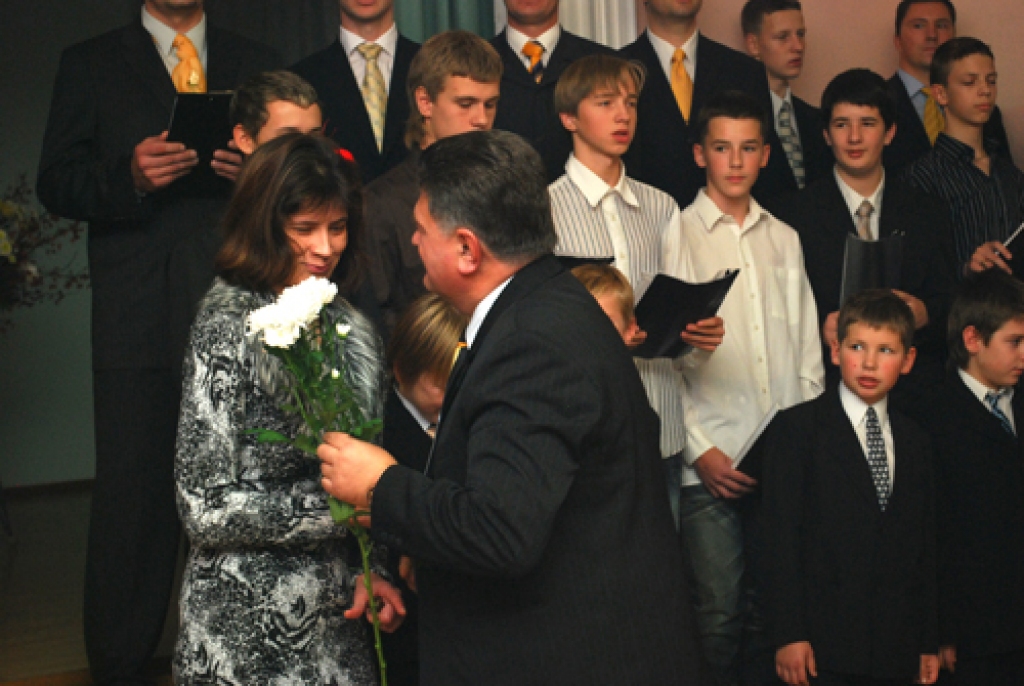 23. oktobra vakarā ļoti pozitīvā un sirsnīgā gaisotnē norisinājās Bauskas pamatskolas 90 gadu jubilejas sarīkojums. Svinību viesiem, absolventiem, pedagogiem kopā bija tiki jauki, ka pat vēlā nakts stundā negribējās šķirties, un grupai...