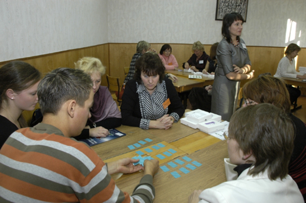 Projekta «Dabaszinības un matemātika» dalībskolu seminārs 23. oktobrī notika Bauskas 1. vidusskolā. Eiropas Sociālā fonda (ESF) finansētā projekta mērķis ir veidot tiltu starp zinātni un dzīvi. Tālab matemātikas, fizikas, ķīmijas un...
Autors: Ivars Bogdanovs