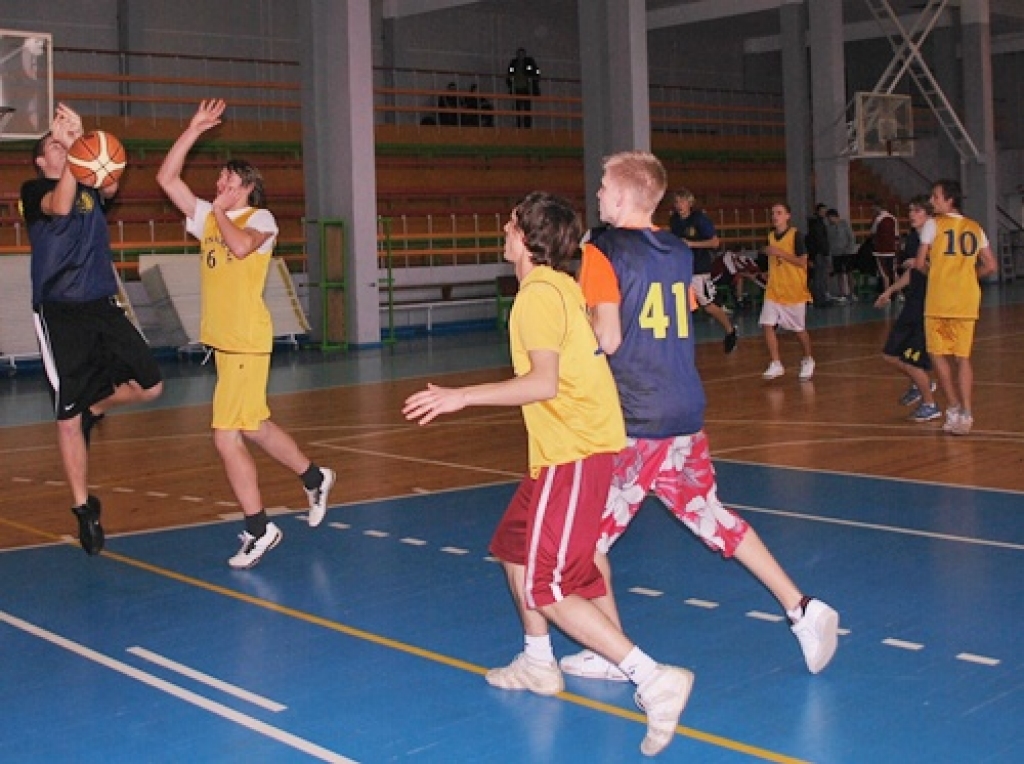 Bauskas 1. vidusskola otrā komanda triumfēja zēnu grupā Bauskas Bērnu un Jaunatnes sporta skolas piektdien, 20. novembrī, rīkotajā «Vidusskolu kausa» izcīņā 1990./93. gadā dzimušajiem. Otro vietu ieguva Bauskas 1. vidusskolas pirmā...
Autors: Uldis Varnevičs