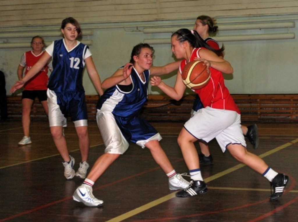 Bauskas 1. vidusskola otrā komanda triumfēja zēnu grupā Bauskas Bērnu un Jaunatnes sporta skolas piektdien, 20. novembrī, rīkotajā «Vidusskolu kausa» izcīņā 1990./93. gadā dzimušajiem. Otro vietu ieguva Bauskas 1. vidusskolas pirmā...
Autors: Uldis Varnevičs