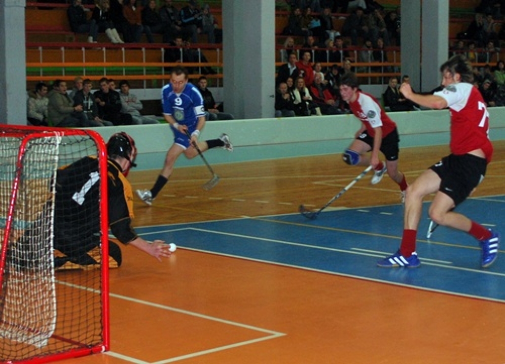 Florbola klubs «Bauska» sestdien, 21. novembrī, uzvarot ar rezultātu 4:3 mājas spēlē «Ķekavas» florbolistus, guvuši ļoti svarīgu panākumu, jo pieveikti tuvi konkurenti turnīra tabulā. Divus vārtus guva Rihards Krūmiņš, pa vieniem – Ģirts...
Autors: Uldis Varnevičs