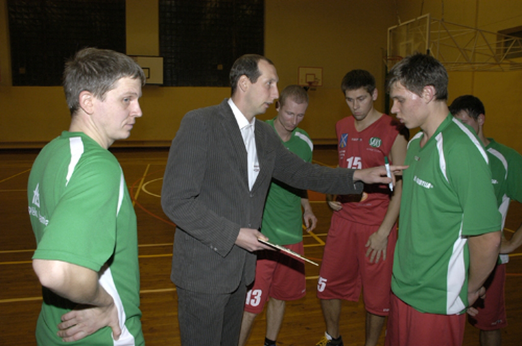 Basketbola klubs (BK) «Dartija»piektdien, 30. oktobrī, Amatieru basketbola līgas spēlē Iecavā ar rezultātu 105:51 (24:16, 56:26, 82:34) sagrāva viesu komandu «Rīdzene92». BK «Dartija» galvenais treneris V. Pārums par uzvaras galveno pamatu...
Autors: Ivars Bogdanovs