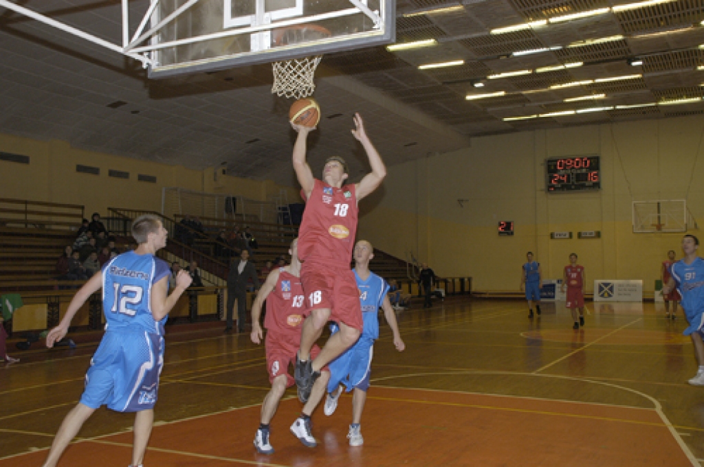 Basketbola klubs (BK) «Dartija»piektdien, 30. oktobrī, Amatieru basketbola līgas spēlē Iecavā ar rezultātu 105:51 (24:16, 56:26, 82:34) sagrāva viesu komandu «Rīdzene92». BK «Dartija» galvenais treneris V. Pārums par uzvaras galveno pamatu...
Autors: Ivars Bogdanovs