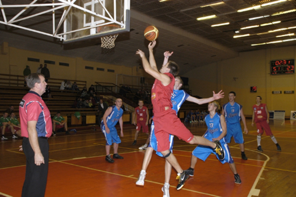 Basketbola klubs (BK) «Dartija»piektdien, 30. oktobrī, Amatieru basketbola līgas spēlē Iecavā ar rezultātu 105:51 (24:16, 56:26, 82:34) sagrāva viesu komandu «Rīdzene92». BK «Dartija» galvenais treneris V. Pārums par uzvaras galveno pamatu...
Autors: Ivars Bogdanovs