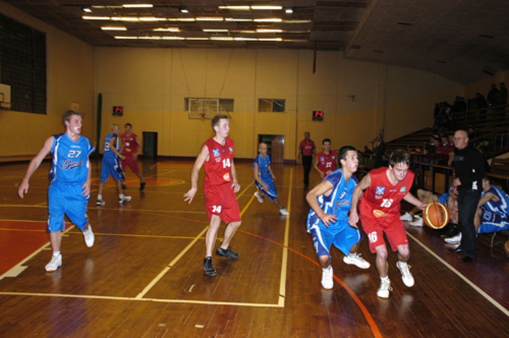 Basketbola klubs (BK) «Dartija»piektdien, 30. oktobrī, Amatieru basketbola līgas spēlē Iecavā ar rezultātu 105:51 (24:16, 56:26, 82:34) sagrāva viesu komandu «Rīdzene92». BK «Dartija» galvenais treneris V. Pārums par uzvaras galveno pamatu...
Autors: Ivars Bogdanovs