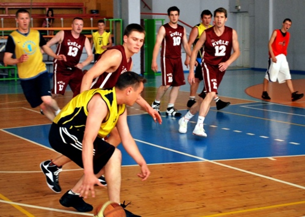 2009. gads mūsu novados bija sporta notikumu pārpilns gads. Lai arī nenotika Jaunatnes olimpiāde, tomēr jaunās sporta bāzes dod cerības, ka jau 2010. gadā būs daudz citu interesantu notikumu mūsu novadu sporta dzīvē. Piedāvājam iespēju...
Autors: Uldis Varnevičs