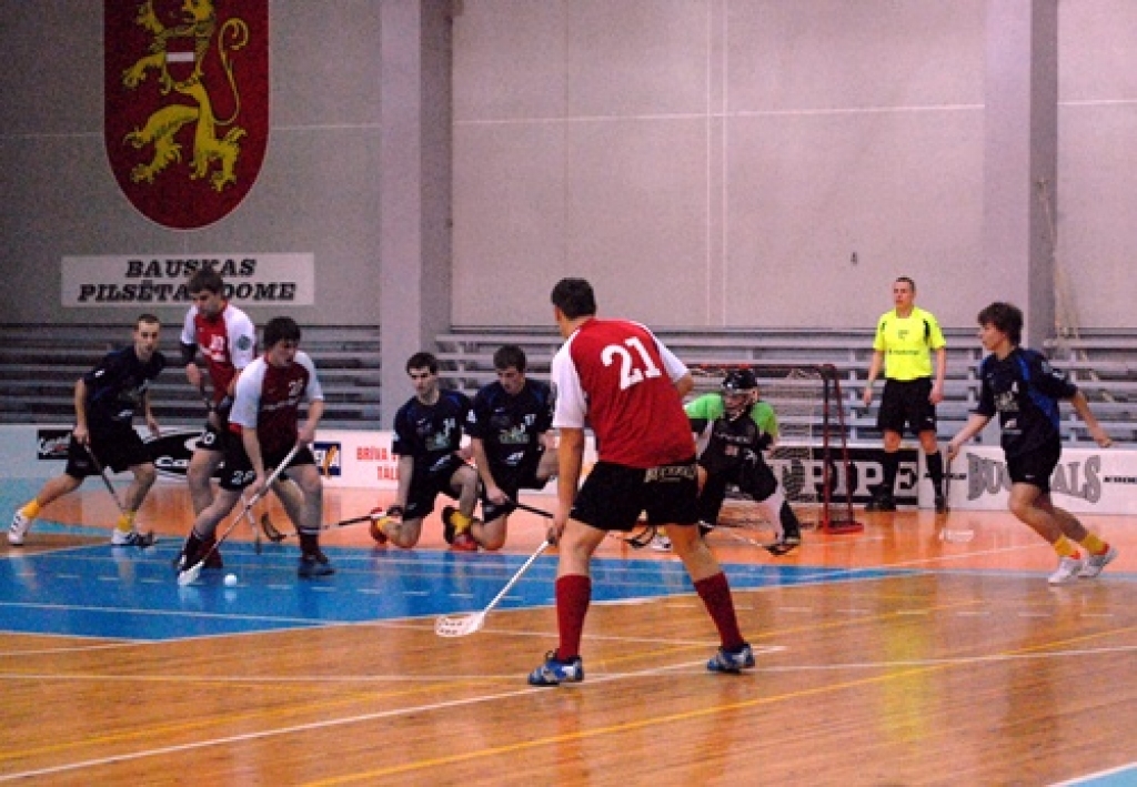 2009. gads mūsu novados bija sporta notikumu pārpilns gads. Lai arī nenotika Jaunatnes olimpiāde, tomēr jaunās sporta bāzes dod cerības, ka jau 2010. gadā būs daudz citu interesantu notikumu mūsu novadu sporta dzīvē. Piedāvājam iespēju...
Autors: Uldis Varnevičs
