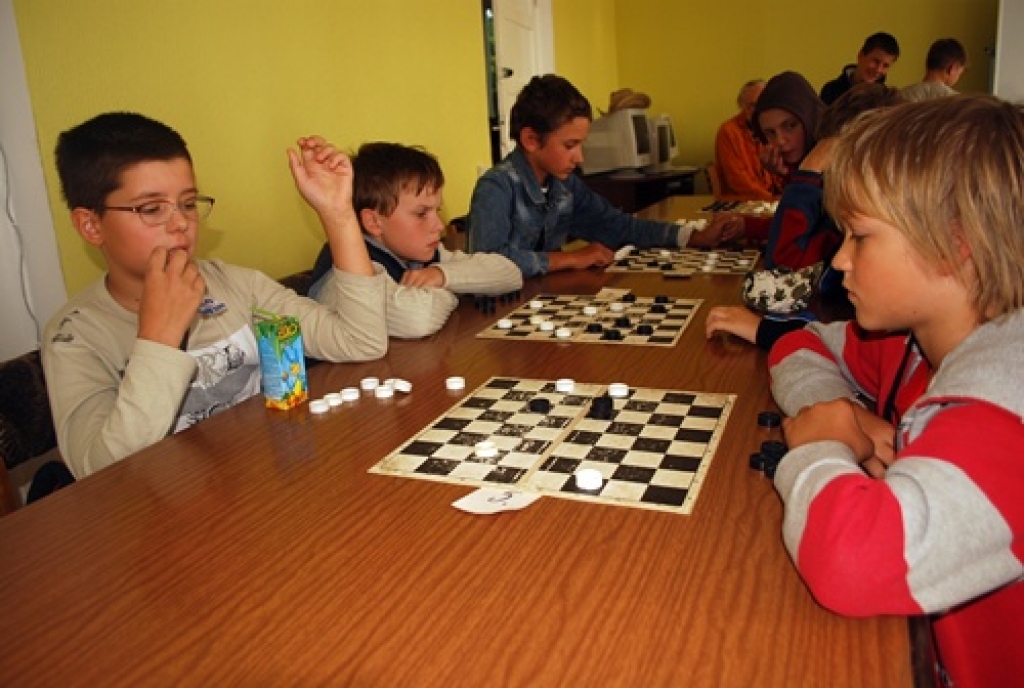 2009. gads mūsu novados bija sporta notikumu pārpilns gads. Lai arī nenotika Jaunatnes olimpiāde, tomēr jaunās sporta bāzes dod cerības, ka jau 2010. gadā būs daudz citu interesantu notikumu mūsu novadu sporta dzīvē. Piedāvājam iespēju...
Autors: Uldis Varnevičs