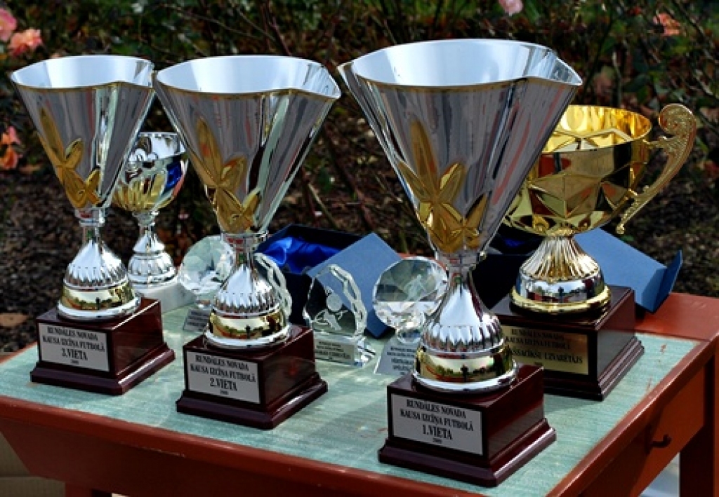 2009. gads mūsu novados bija sporta notikumu pārpilns gads. Lai arī nenotika Jaunatnes olimpiāde, tomēr jaunās sporta bāzes dod cerības, ka jau 2010. gadā būs daudz citu interesantu notikumu mūsu novadu sporta dzīvē. Piedāvājam iespēju...
Autors: Uldis Varnevičs