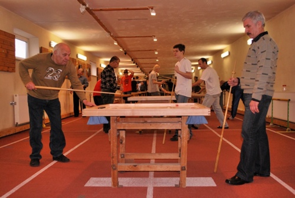 2009. gads mūsu novados bija sporta notikumu pārpilns gads. Lai arī nenotika Jaunatnes olimpiāde, tomēr jaunās sporta bāzes dod cerības, ka jau 2010. gadā būs daudz citu interesantu notikumu mūsu novadu sporta dzīvē. Piedāvājam iespēju...
Autors: Uldis Varnevičs