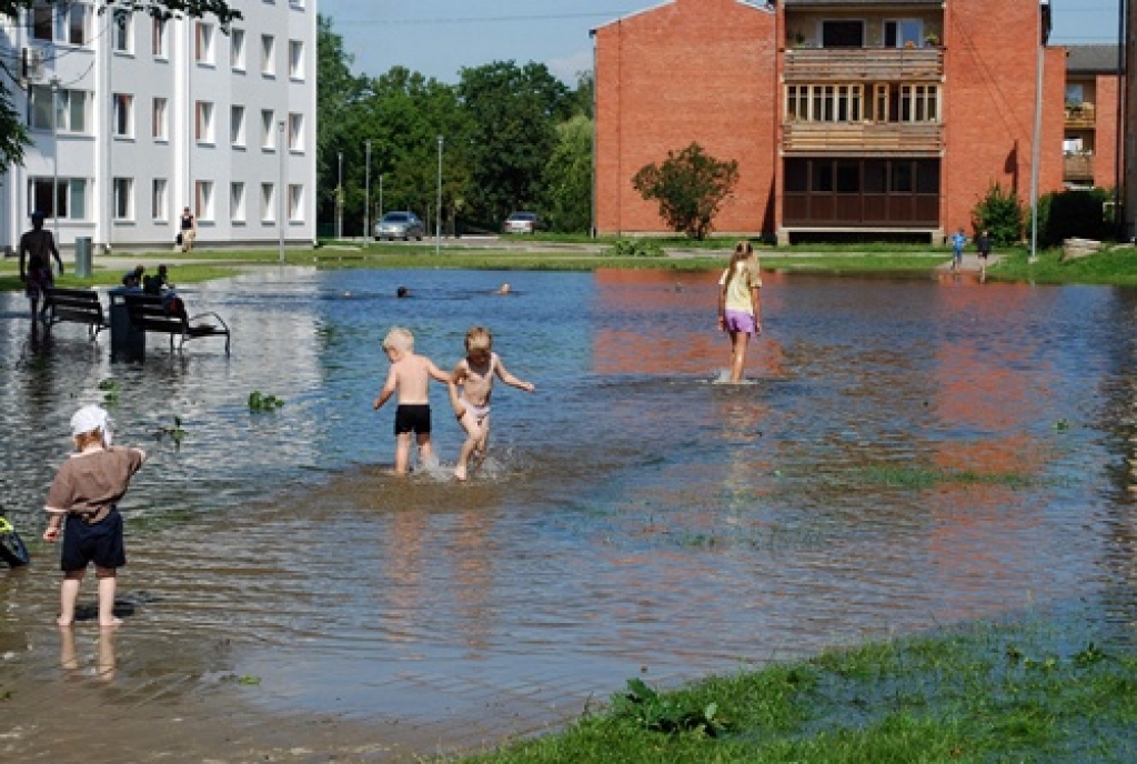 2009. gads novados ir atbalsojies ar notikumiem, kas dažādā veidā ir mainījuši mūsu dzīvi. Diemžēl ne visu esam spējuši paši ietekmēt, it īpaši Bauskas pilsētas slimnīcas saglabāšanu. Tomēr ir bijuši arī priecīgāki un interesantāki...
Autors: Uldis Varnevičs