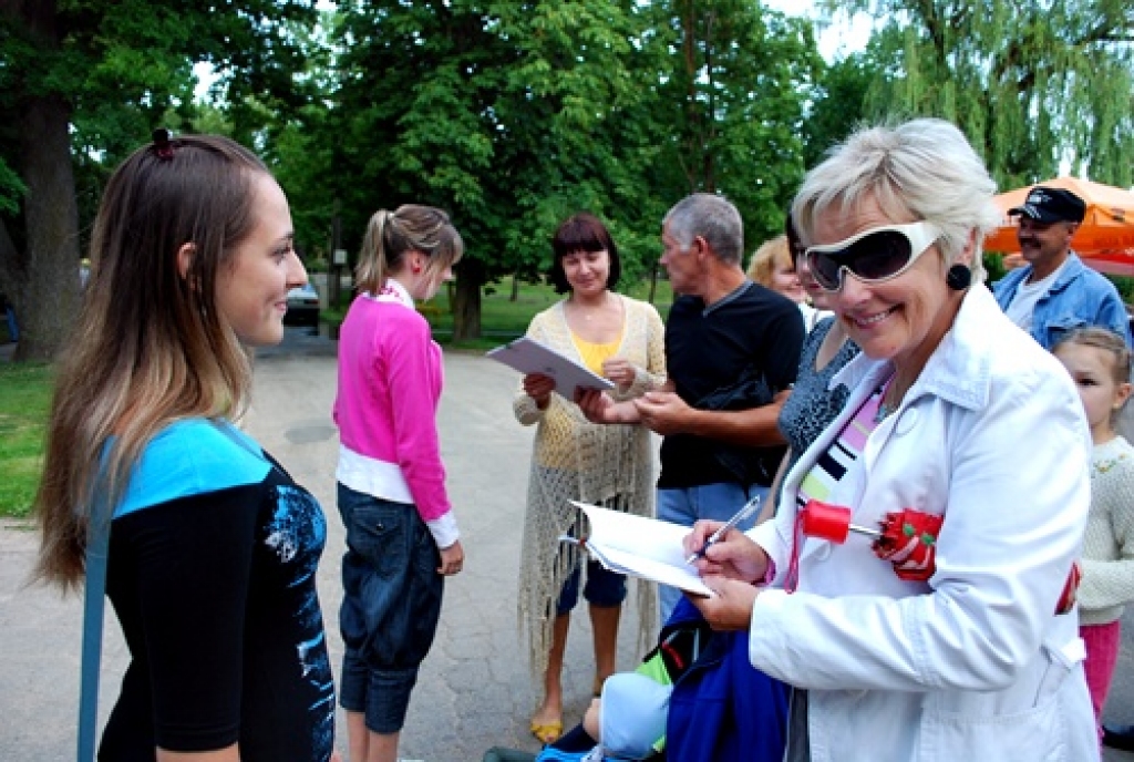 2009. gads novados ir atbalsojies ar notikumiem, kas dažādā veidā ir mainījuši mūsu dzīvi. Diemžēl ne visu esam spējuši paši ietekmēt, it īpaši Bauskas pilsētas slimnīcas saglabāšanu. Tomēr ir bijuši arī priecīgāki un interesantāki...
Autors: Uldis Varnevičs
