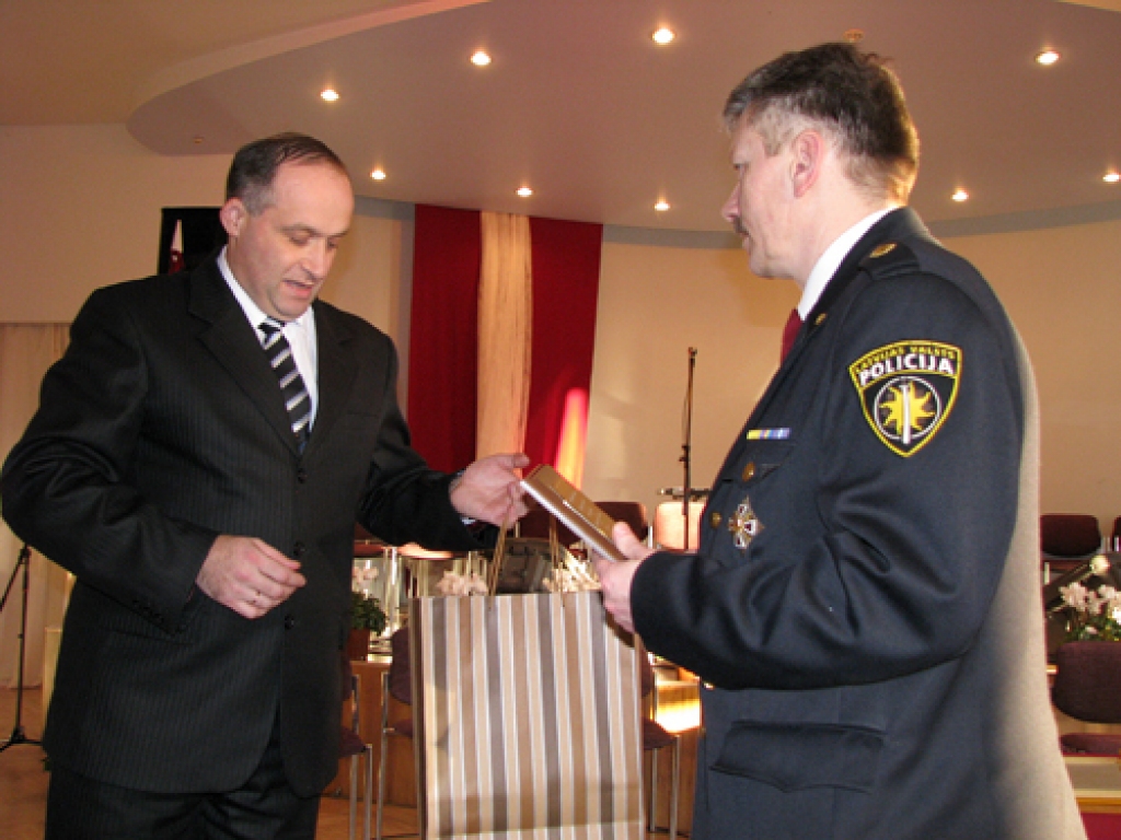 Ceturtdien, 3. decembrī, Jelgavas kultūras namā notika svinīgs pasākums par godu Valsts policijas 91. gadadienai. Pasākuma gaitā tika apbalvoti labākie Zemgales reģiona, tostarp Bauskas iecirkņa, policijas darbinieki. Sveikt  Valsts...
Autors: Juris Iļņickis