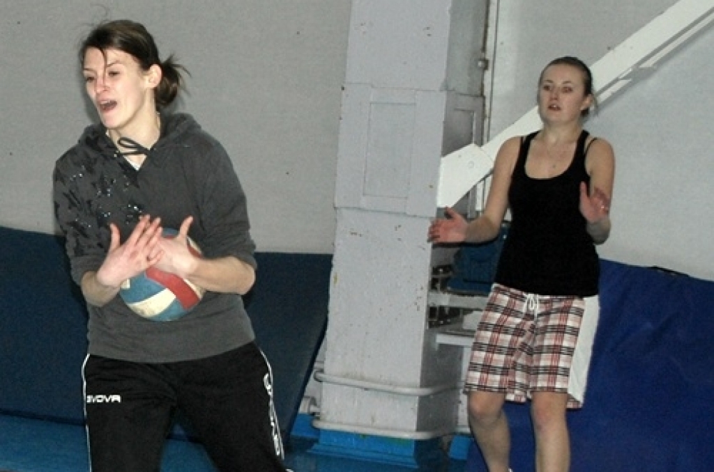 Bauskas 1. vidusskolas sporta spartakiādē 18. februārī starp vidusskolu klasēm tika sadalītas vietas tādā sporta veidā kā tautas bumba. Starp meitenēm trešo vietu ieguva 12. c klases meitenes, otrajā vietā – 12. a klase. Bet pirmo vietu...
Autors: Uldis Varnevičs