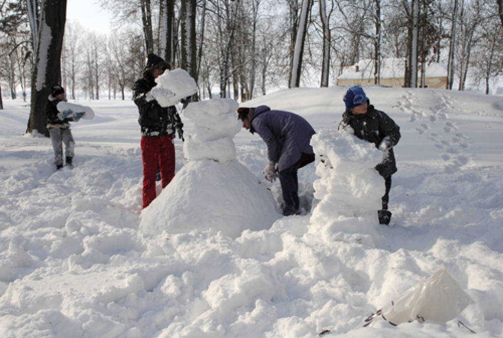 Viesturu pagasta Bērsteles parkā 21. februārī notika sniegavīru celšanas sacensības, kas pārsteidza ar dalībnieku izdomu.
Autors: Juris Iļņickis