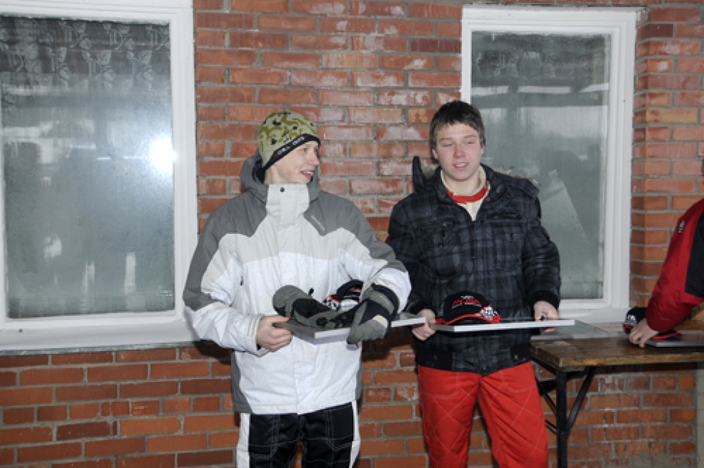 Mūsas trasē 20. februārī folkreisā startēja 14 sportistu, nacionālajā klasē autokrosā – 10 dalībnieku. Fotogrāfijās sniedzam ieskatu šajā autosporta ziemas izrādē.
Autors: Ivars Bogdanovs