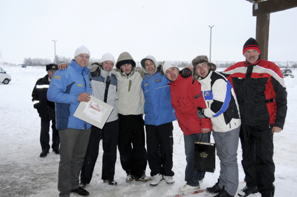 Mūsas trasē 20. februārī folkreisā startēja 14 sportistu, nacionālajā klasē autokrosā – 10 dalībnieku. Fotogrāfijās sniedzam ieskatu šajā autosporta ziemas izrādē.
Autors: Ivars Bogdanovs