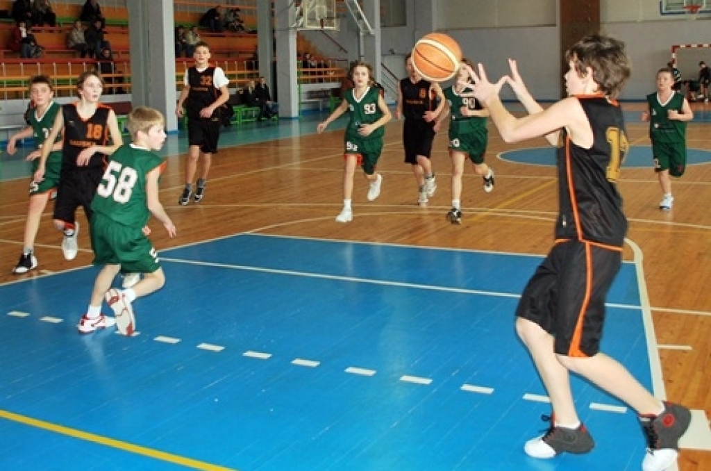 Latvijas «Swedbank» jaunatnes basketbola līgas sacensības notika 13. un 14. februārī. Bauskas D1 grupas komanda turnīra tabulā savā grupā ir piektajā vietā. Tā uzvarēja komandu «Ķeizarmežs» ar 54:26, bet 14. februārī piekāpās vienībai...
Autors: Uldis Varnevičs
