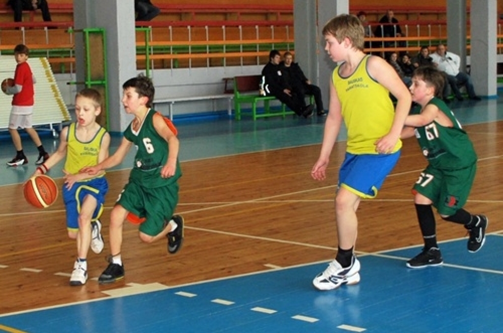 Latvijas «Swedbank» jaunatnes basketbola līgas sacensības notika 13. un 14. februārī. Bauskas D1 grupas komanda turnīra tabulā savā grupā ir piektajā vietā. Tā uzvarēja komandu «Ķeizarmežs» ar 54:26, bet 14. februārī piekāpās vienībai...
Autors: Uldis Varnevičs