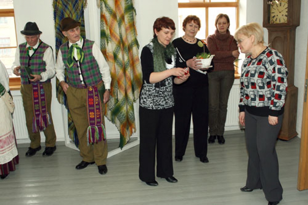 Latviešu un lietuviešu tradīciju saglabāšanas un attīstīšanas iespējas Zemgales reģionā 30. martā Rundāles novada bērnudārzā «Mārpuķīte» apsprieda Latvijas un Lietuvas sadarbības projektā «Pirmsskolas izglītība».
Tajā piedalījās kolēģi no...