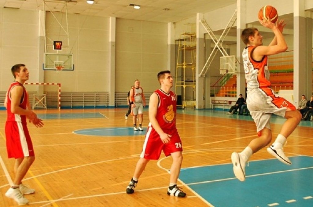 Ar fināla cīņu starp «Ozo» un basketbola kluba «Eva Autonams» komandu sestdien, 6. martā, noslēdzās basketbola kluba (BK) «Bauskas zelta lauvas» kausa izcīņa. Noslēgumā, pārliecinoši uzvarot «Ozo», «Eva Autonams» ieguva kausu. Trešo vietu,...
Autors: Uldis Varnevičs