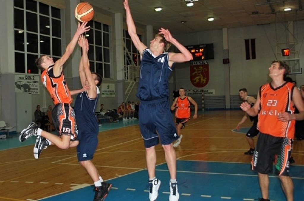 4. marta vakarā ar rezultātu 87:86 pagarinājumā basketbola klubs «Kvēle» mājas spēlē uzvarēja «Mārupe/kas jauns.lv».
Autors: Uldis Varnevičs