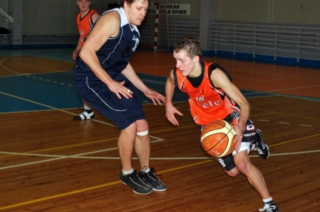 4. marta vakarā ar rezultātu 87:86 pagarinājumā basketbola klubs «Kvēle» mājas spēlē uzvarēja «Mārupe/kas jauns.lv».
Autors: Uldis Varnevičs