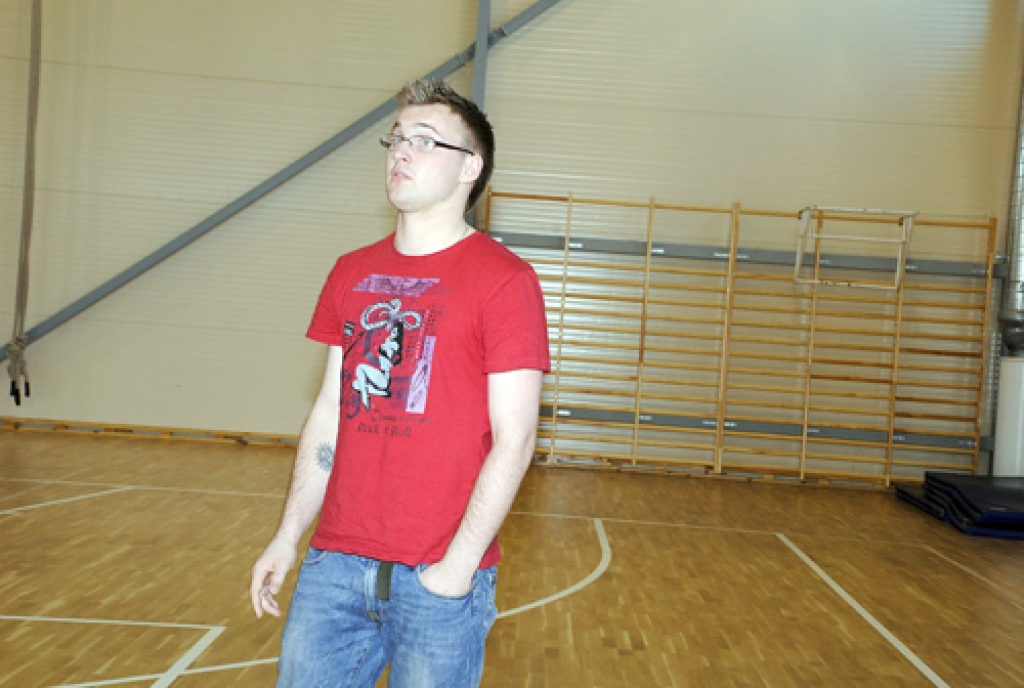 Codes pamatskolas sporta zālē 25. aprīlī četras sieviešu volejbola komandas sīvi cīnījās par Bauskas novada atklātā čempionāta medaļām. Bija gana emociju un pārdzīvojumu. Ar uzvarētāju zelta godalgām mājās aizbrauca Vecumnieku novada pirmā...
Autors: Juris Iļņickis