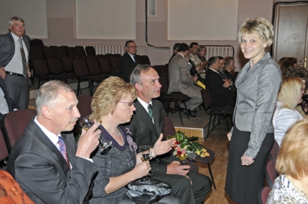 Konkursa «Reģiona uzņēmējs 2009» apbalvošanas ceremonija Bauskas tautas namā notika piektdien, 28. maijā. Uz to bija aicināti visi «Bauskas Dzīves» lasītāju, novadu domju un pagastu pārvalžu ieteiktie komersanti. Pasākumā piedalījās arī...
Autors: Ivars Bogdanovs