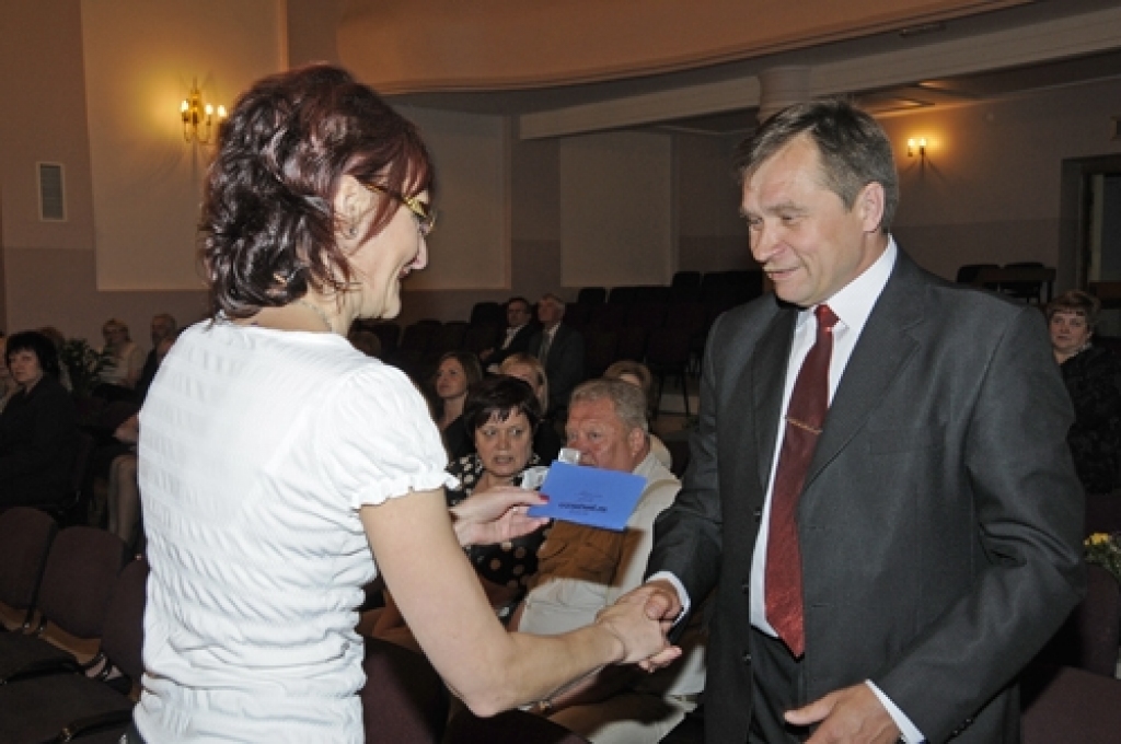 Konkursa «Reģiona uzņēmējs 2009» apbalvošanas ceremonija Bauskas tautas namā notika piektdien, 28. maijā. Uz to bija aicināti visi «Bauskas Dzīves» lasītāju, novadu domju un pagastu pārvalžu ieteiktie komersanti. Pasākumā piedalījās arī...
Autors: Ivars Bogdanovs