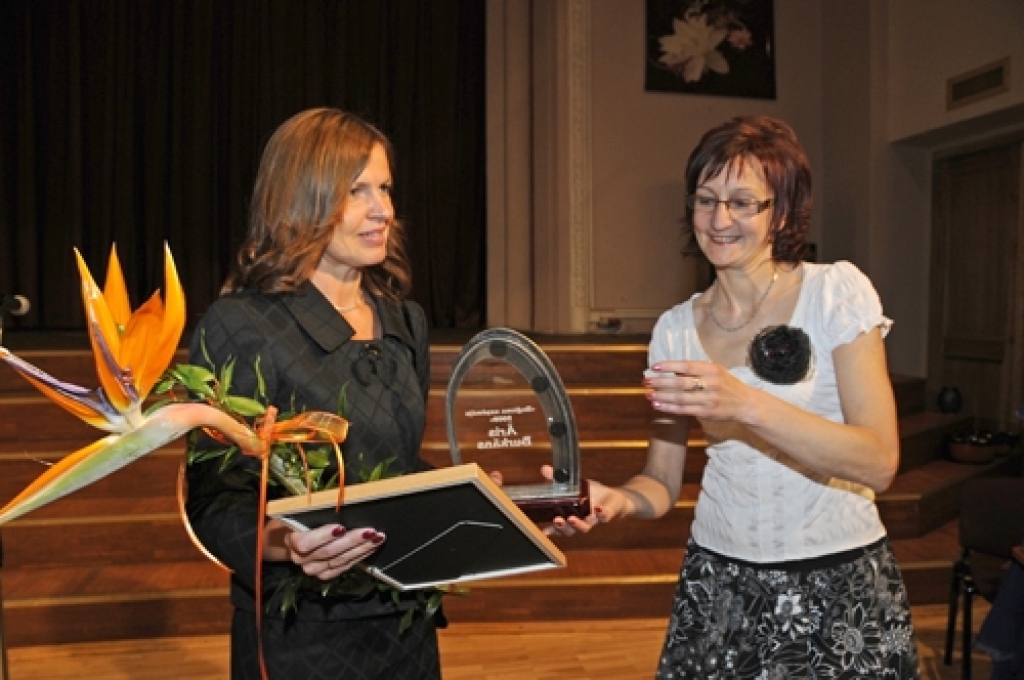 Konkursa «Reģiona uzņēmējs 2009» apbalvošanas ceremonija Bauskas tautas namā notika piektdien, 28. maijā. Uz to bija aicināti visi «Bauskas Dzīves» lasītāju, novadu domju un pagastu pārvalžu ieteiktie komersanti. Pasākumā piedalījās arī...
Autors: Ivars Bogdanovs