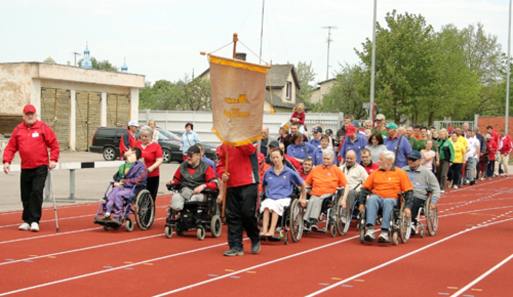 Bauskas atjaunotajā stadionā šī gada maijā uz ikgadējiem sporta svētkiem savus domubiedrus, draugus un līdzjutējus pulcināja Bauskas invalīdu sporta un rehabilitācijas biedrība.Šajā reizē Bauskas novada pirmie pavasara sporta svētki...