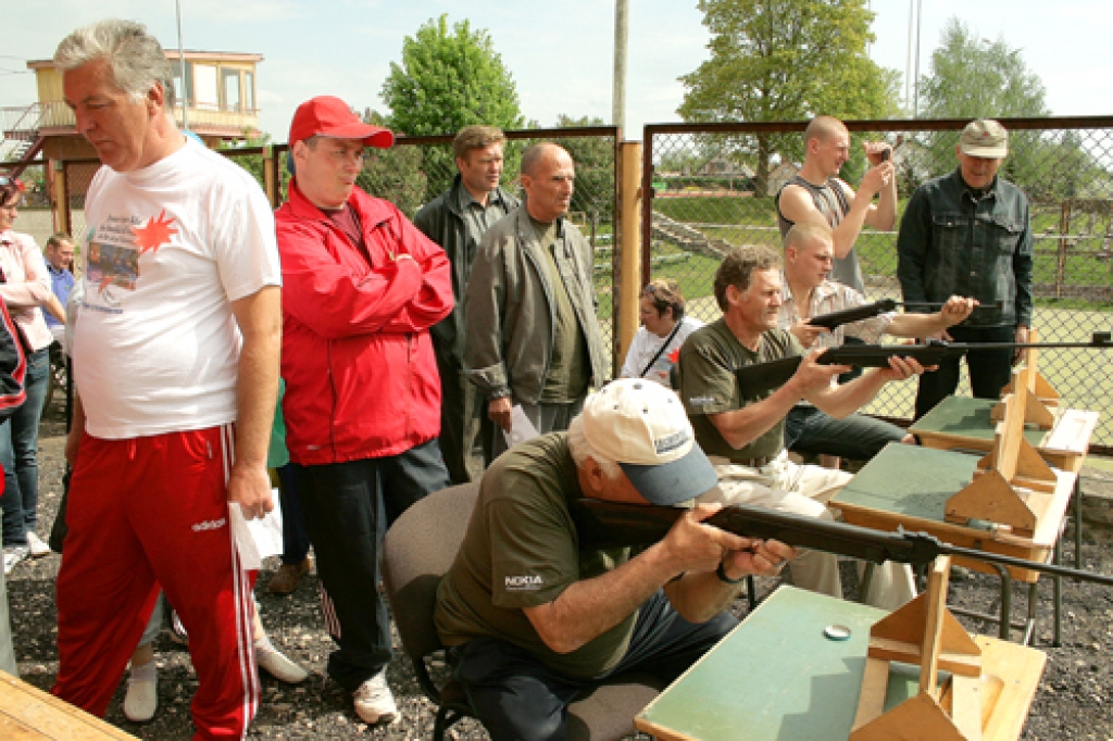 Bauskas atjaunotajā stadionā šī gada maijā uz ikgadējiem sporta svētkiem savus domubiedrus, draugus un līdzjutējus pulcināja Bauskas invalīdu sporta un rehabilitācijas biedrība.Šajā reizē Bauskas novada pirmie pavasara sporta svētki...