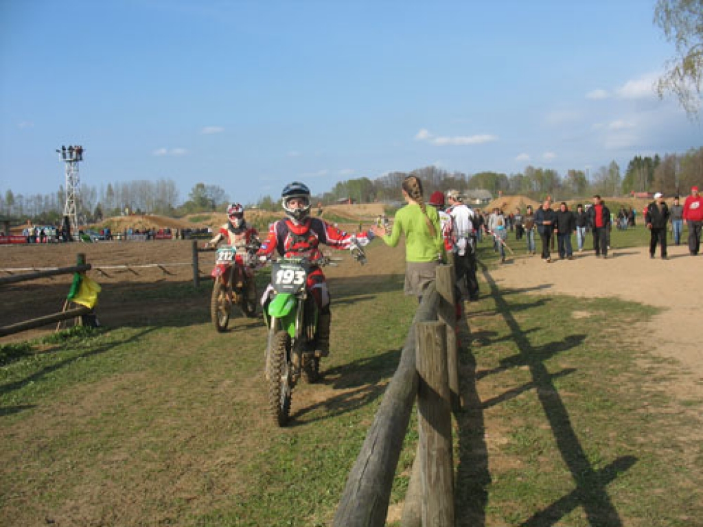 Stelpes pagasta Pīlādžu mototrasē 1. un 2. maijā valdīja  motosportam raksturīgā gaisotne. Sporta bāzes saimnieks Ēriks Pīlādzis neslēpa gandarījumu, ka pirmās šīgada sacensības pulcinājušas daudz dalībnieku no Latvijas un vairākām citām...
Autors: Mārīte Ozoliņa