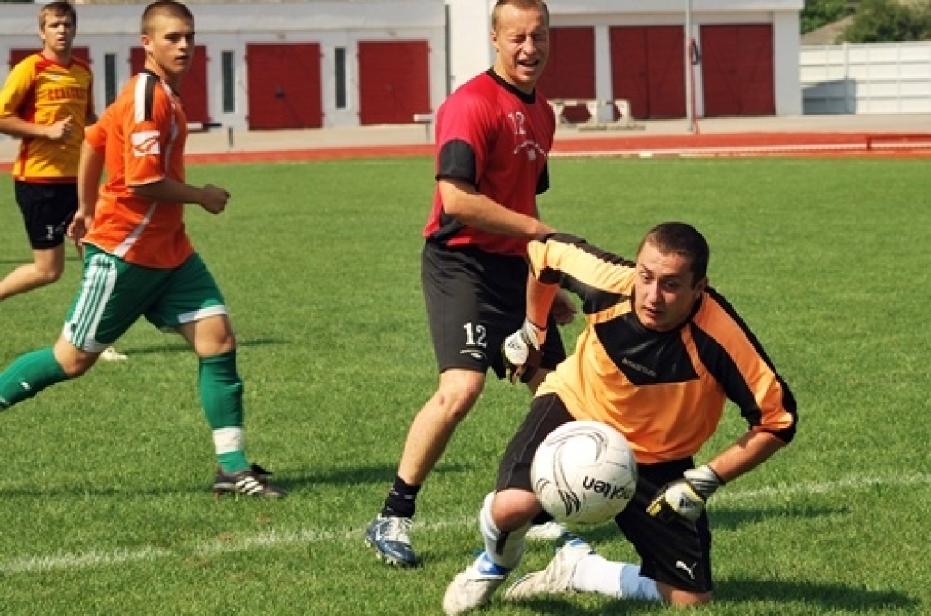 Bauskas pilsētas stadionā otrdienās, ceturtdienās un sestdienās notiek Bauskas novada atklātā čempionāta un Rundāles novada domes kausa izcīņa minifutbolā. Piedalās astoņas komandas – Veterāni, Brunava, Gailīši, Īslīce, Ceraukste,...
Autors: Uldis Varnevičs