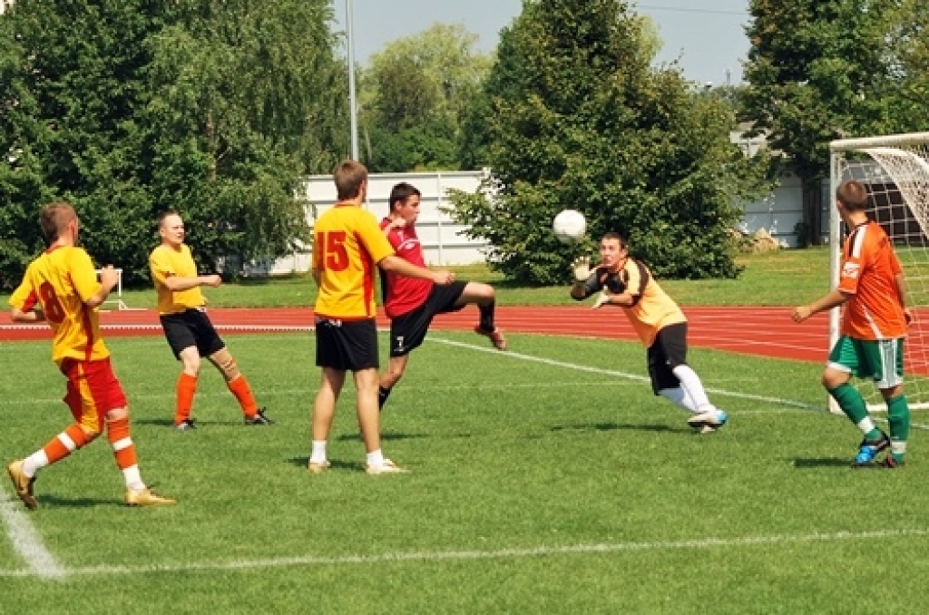 Bauskas pilsētas stadionā otrdienās, ceturtdienās un sestdienās notiek Bauskas novada atklātā čempionāta un Rundāles novada domes kausa izcīņa minifutbolā. Piedalās astoņas komandas – Veterāni, Brunava, Gailīši, Īslīce, Ceraukste,...
Autors: Uldis Varnevičs