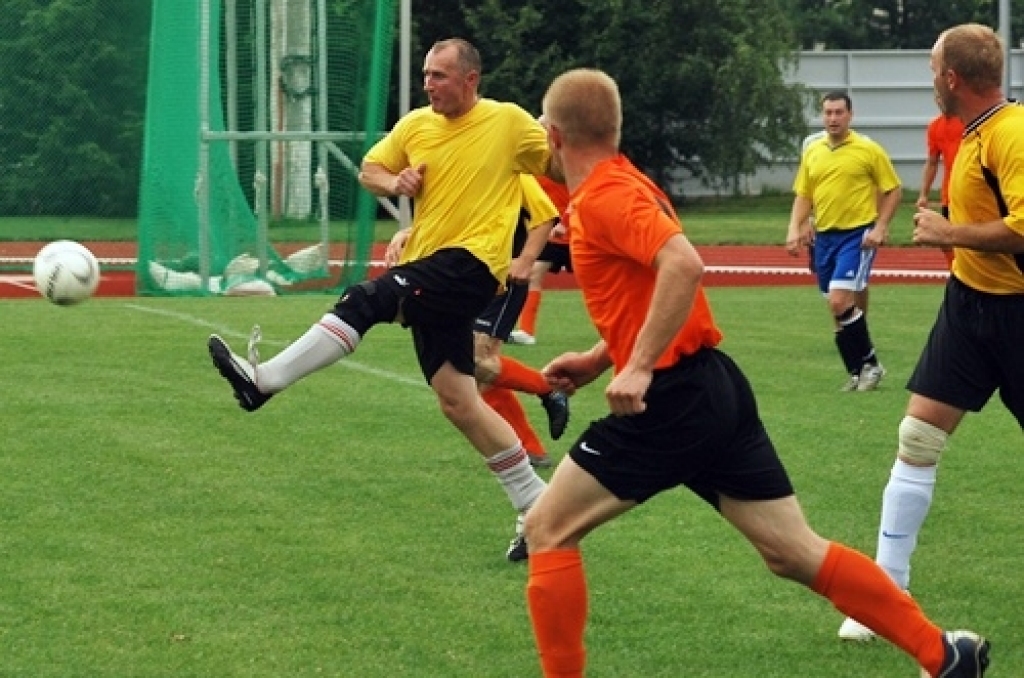 Bauskas pilsētas stadionā otrdienās, ceturtdienās un sestdienās notiek Bauskas novada atklātā čempionāta un Rundāles novada domes kausa izcīņa minifutbolā. Piedalās astoņas komandas – Veterāni, Brunava, Gailīši, Īslīce, Ceraukste,...
Autors: Uldis Varnevičs