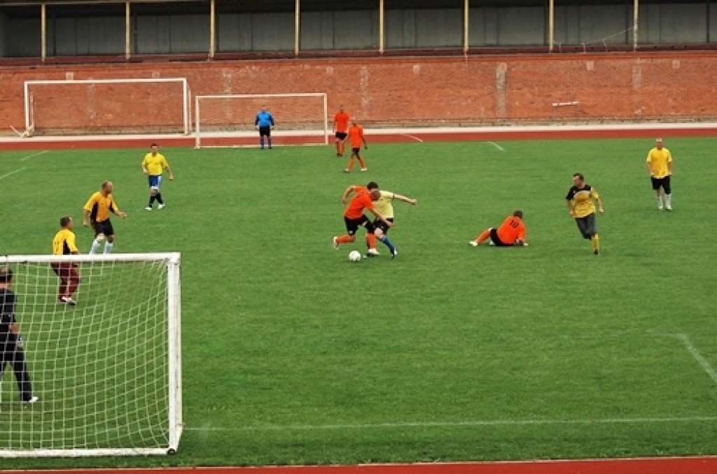 Bauskas pilsētas stadionā otrdienās, ceturtdienās un sestdienās notiek Bauskas novada atklātā čempionāta un Rundāles novada domes kausa izcīņa minifutbolā. Piedalās astoņas komandas – Veterāni, Brunava, Gailīši, Īslīce, Ceraukste,...
Autors: Uldis Varnevičs
