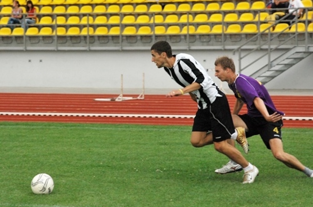 Bauskas pilsētas stadionā otrdienās, ceturtdienās un sestdienās notiek Bauskas novada atklātā čempionāta un Rundāles novada domes kausa izcīņa minifutbolā. Piedalās astoņas komandas – Veterāni, Brunava, Gailīši, Īslīce, Ceraukste,...
Autors: Uldis Varnevičs