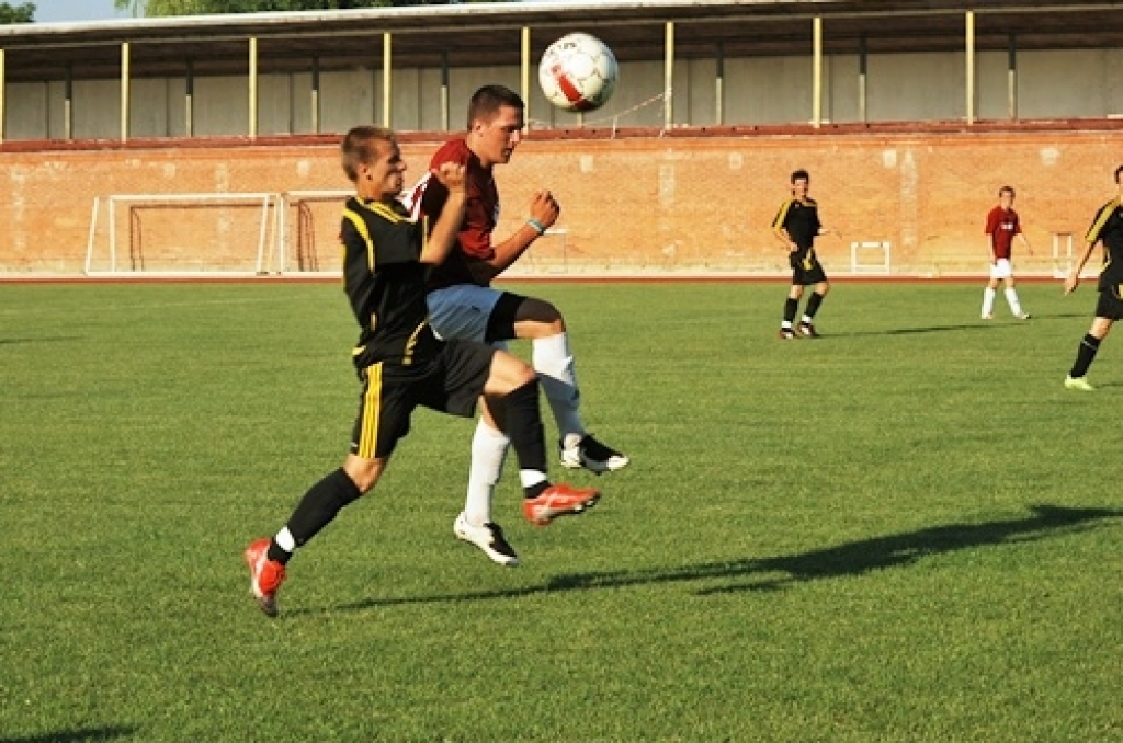 Bauskas pilsētas stadionā 22. jūlija vakarā notika 2010./2011. gada Latvijas Futbola federācijas kausa izcīņas B grupas 1. kārtas spēle starp FK «Bauska/Iecava» un SK «Imanta». Apmēram pussimt skatītāju klātbūtnē mūsu futbolisti...
Autors: Uldis Varnevičs