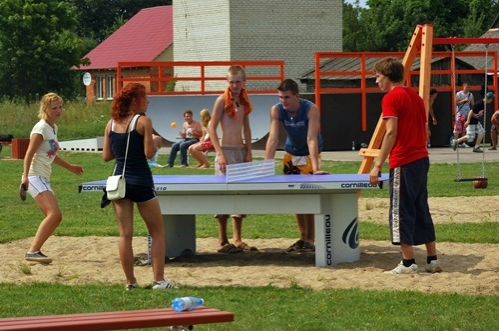 Vairāk nekā 50 dalībnieku piedalījās biedrības «Stelpīte» organizētajā jauniešu festivālā «Connect 2010», kurš notika 16. jūlijā Stelpē. Festivāla programmā pēcpusdienā bija netradicionālās sporta spēles, tika sacerēta oda festivālam, bet...
Autors: Uldis Varnevičs