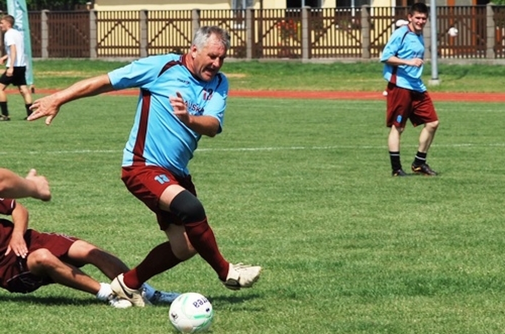 Turnīra «Mītava Open 2010» Bauskas posma sacīkstēs bija pieteikta 21 futbolkomanda, no kurām sešas bija no mūsu novadiem – «NHS», «Manta.lv», «Evaautonams.lv», «Akmentiņi un Co», «Rainis» un «Īslīce». Visveiksmīgāk sacensībās startēja...
Autors: Uldis Varnevičs