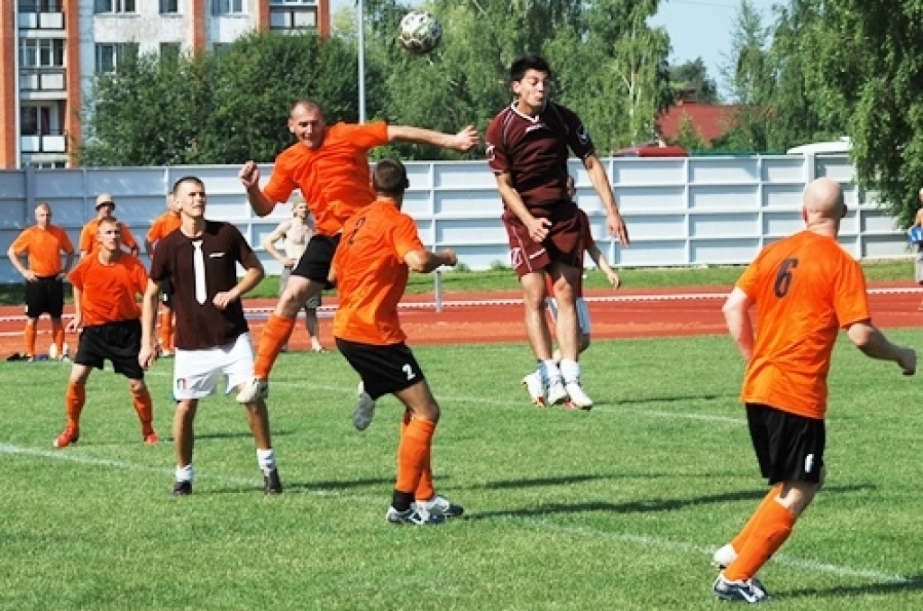 Turnīra «Mītava Open 2010» Bauskas posma sacīkstēs bija pieteikta 21 futbolkomanda, no kurām sešas bija no mūsu novadiem – «NHS», «Manta.lv», «Evaautonams.lv», «Akmentiņi un Co», «Rainis» un «Īslīce». Visveiksmīgāk sacensībās startēja...
Autors: Uldis Varnevičs